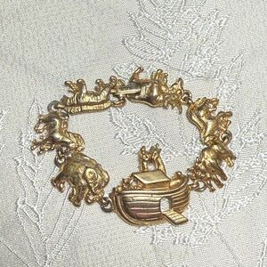 Gold Tone Noah’s Arch Animal Charm Bracelet